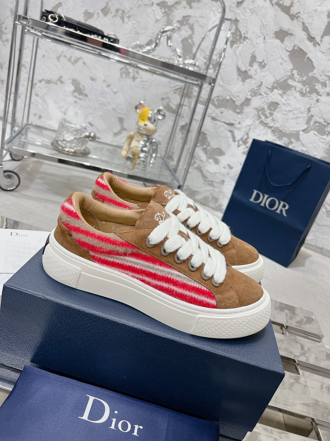 Sneakers