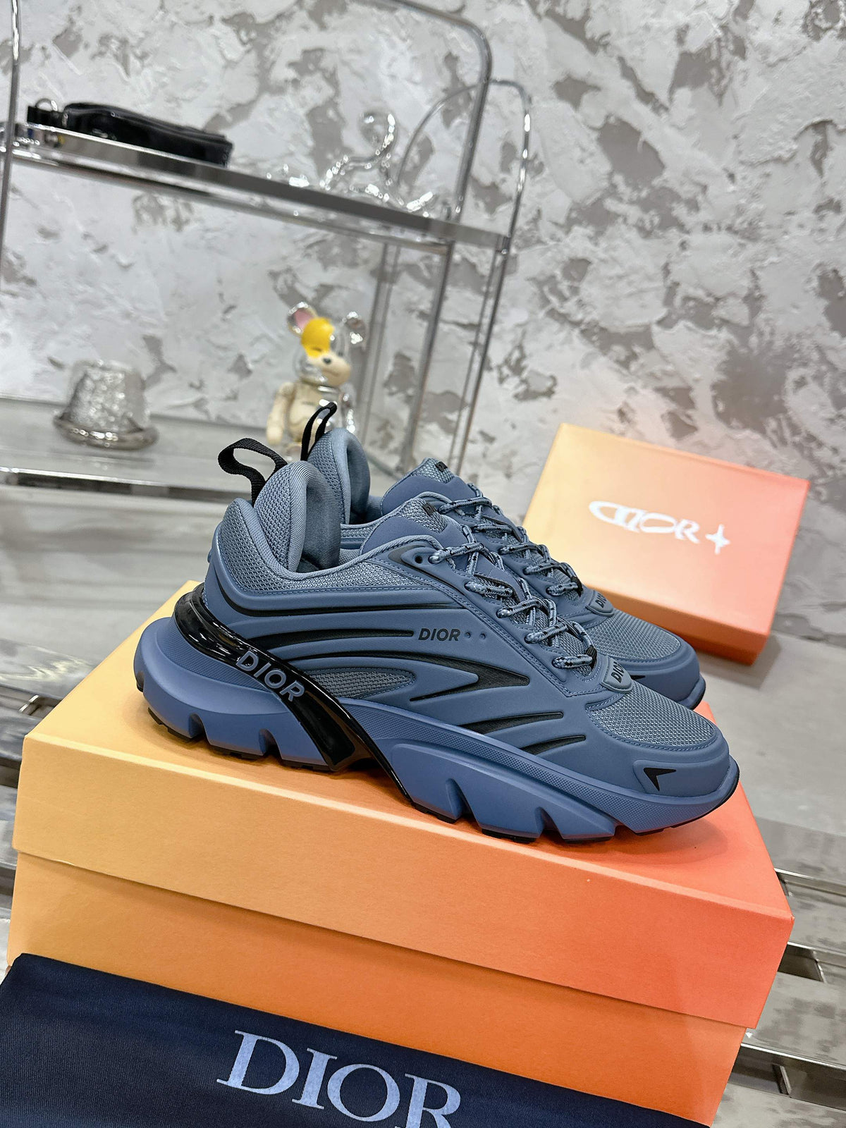 Sneakers