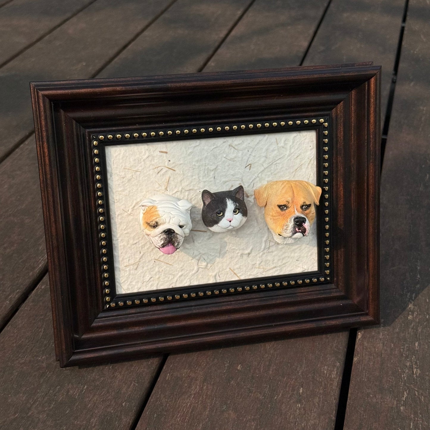 Magnetic Vintage Pet Figurine Display Frame (*Pet Figurine is NOT included)