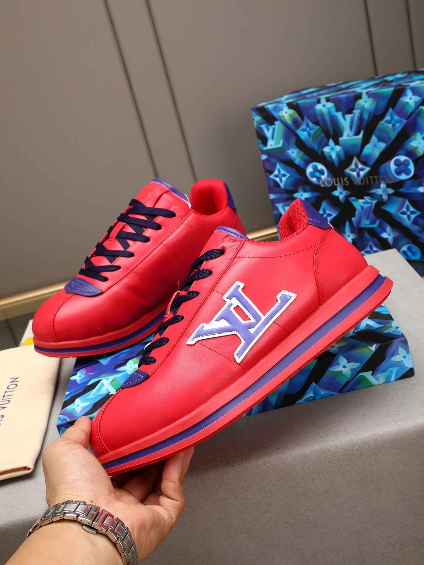 Sneakers