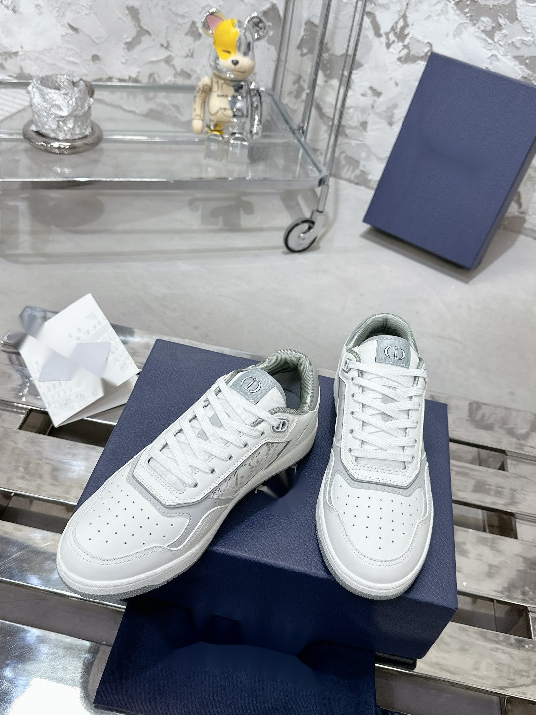 Sneakers