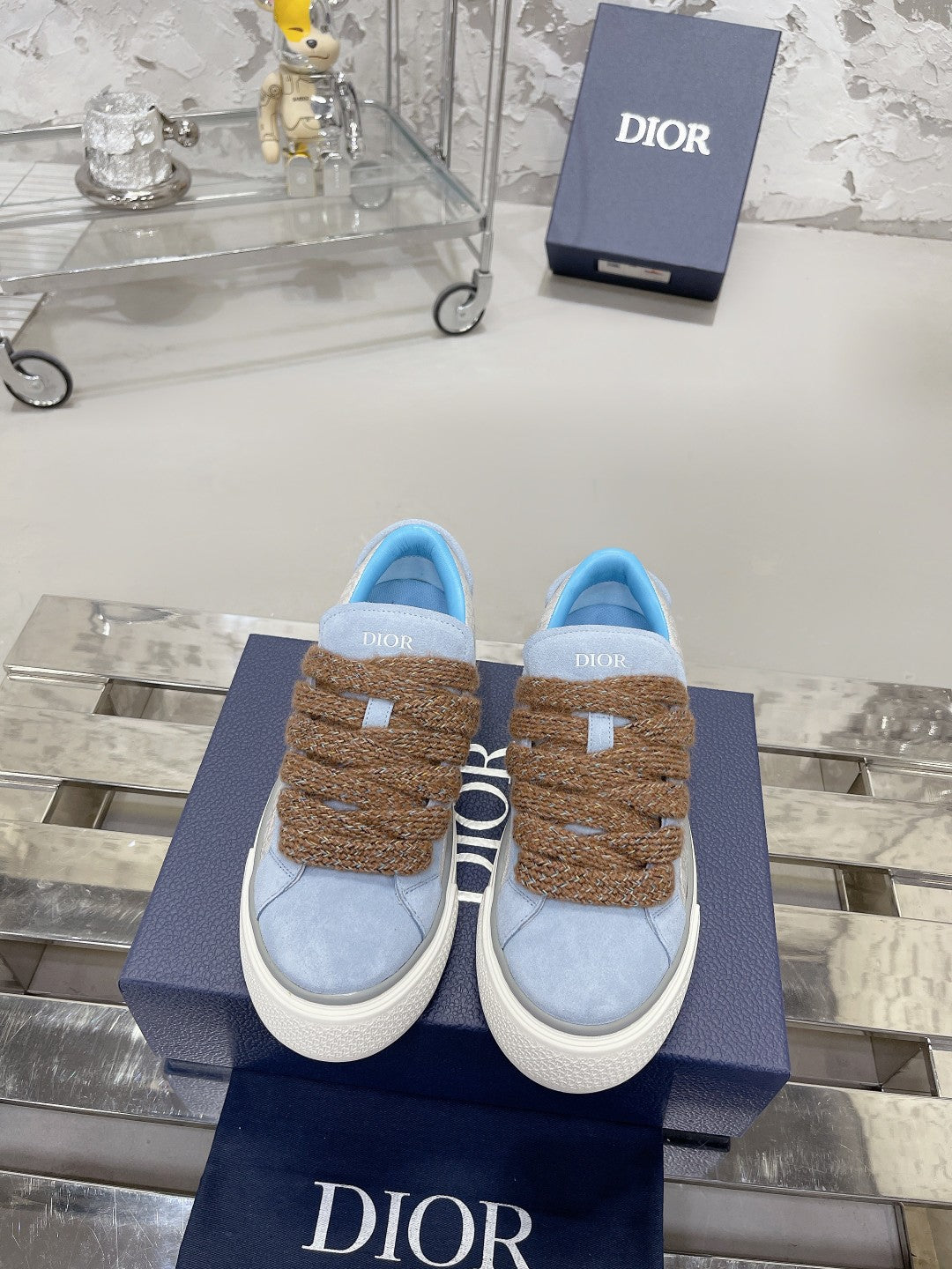 Sneakers