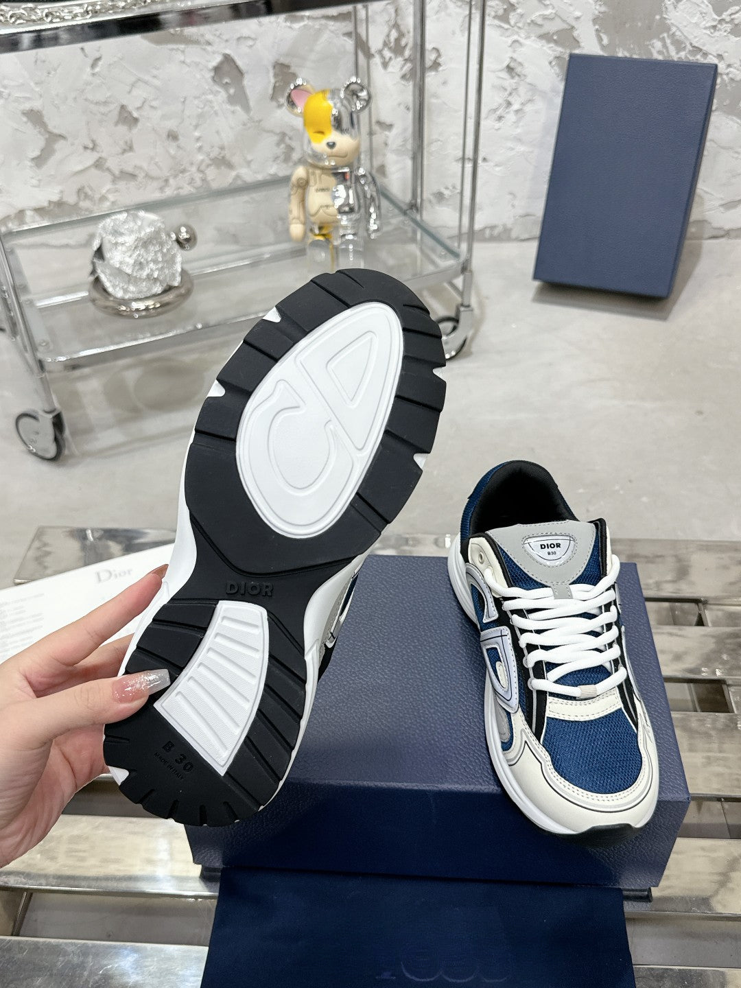 Sneakers