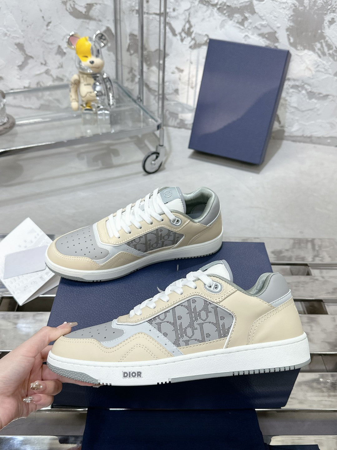 Sneakers