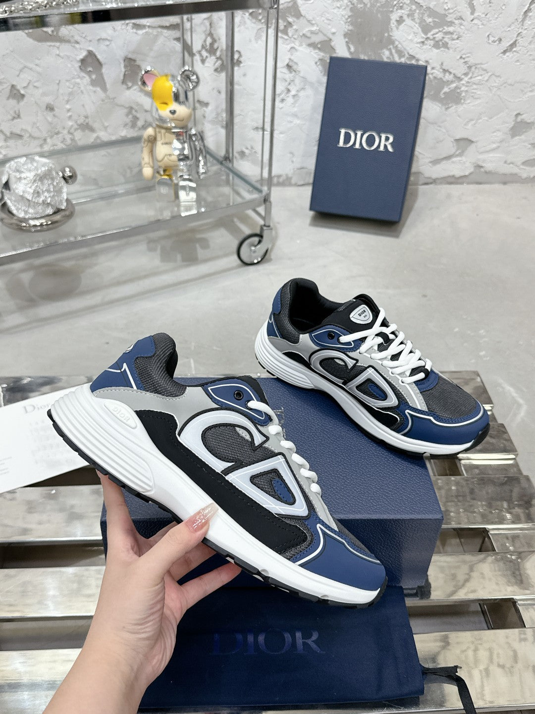 Sneakers