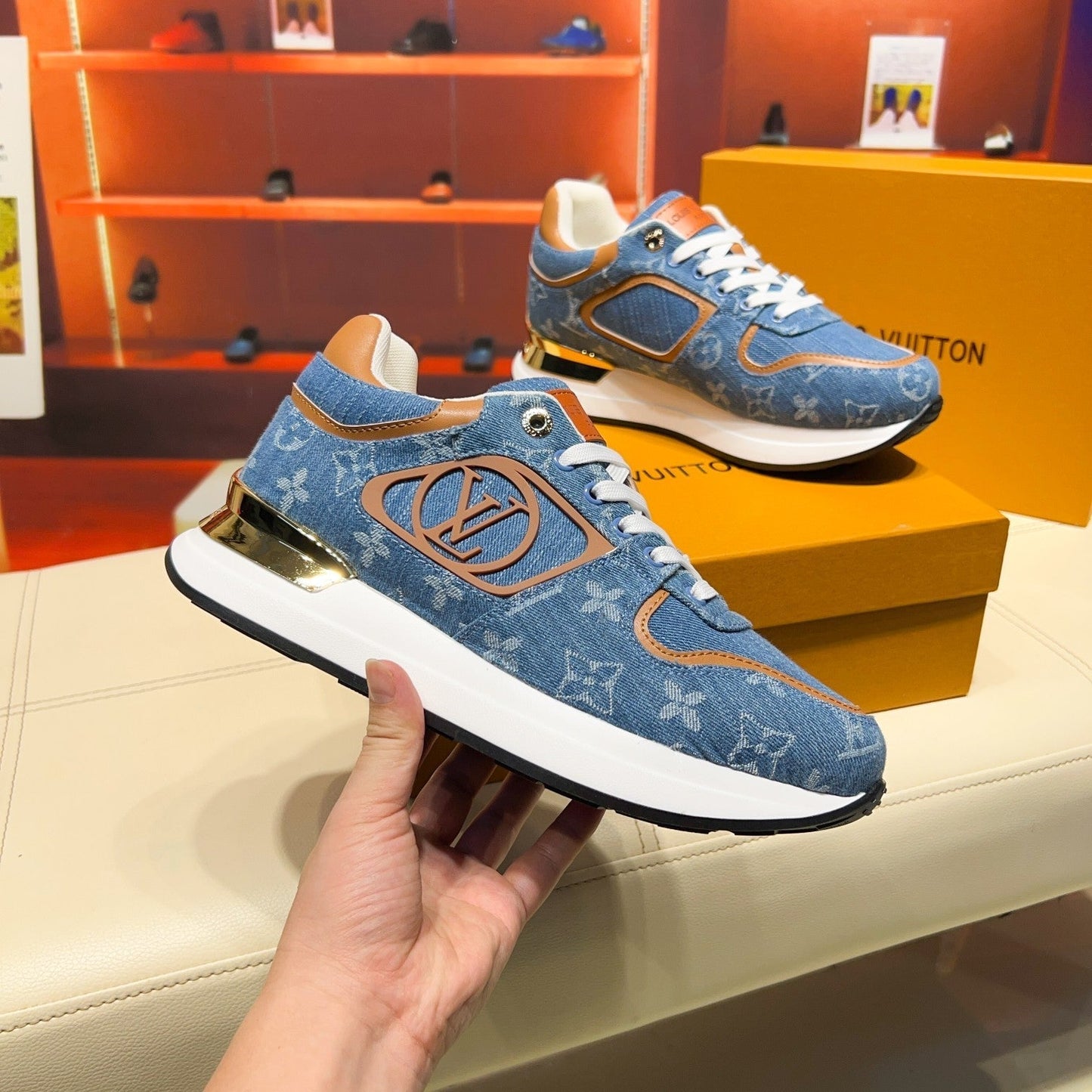 Sneakers