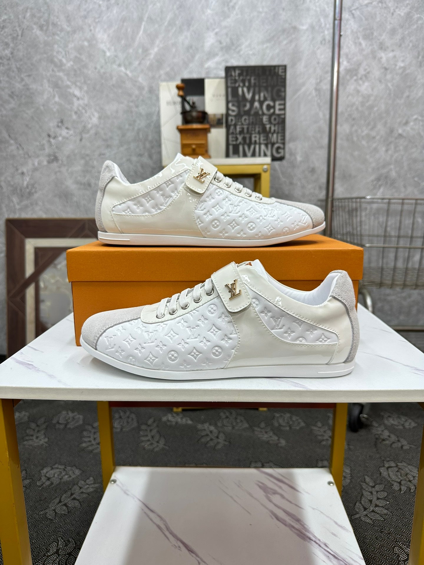 Sneakers
