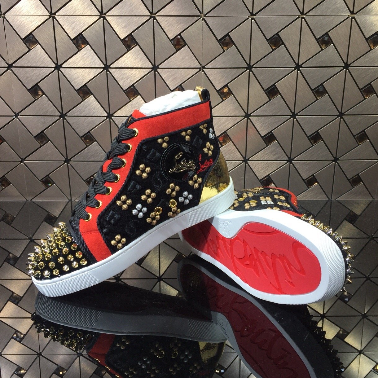 Sneakers
