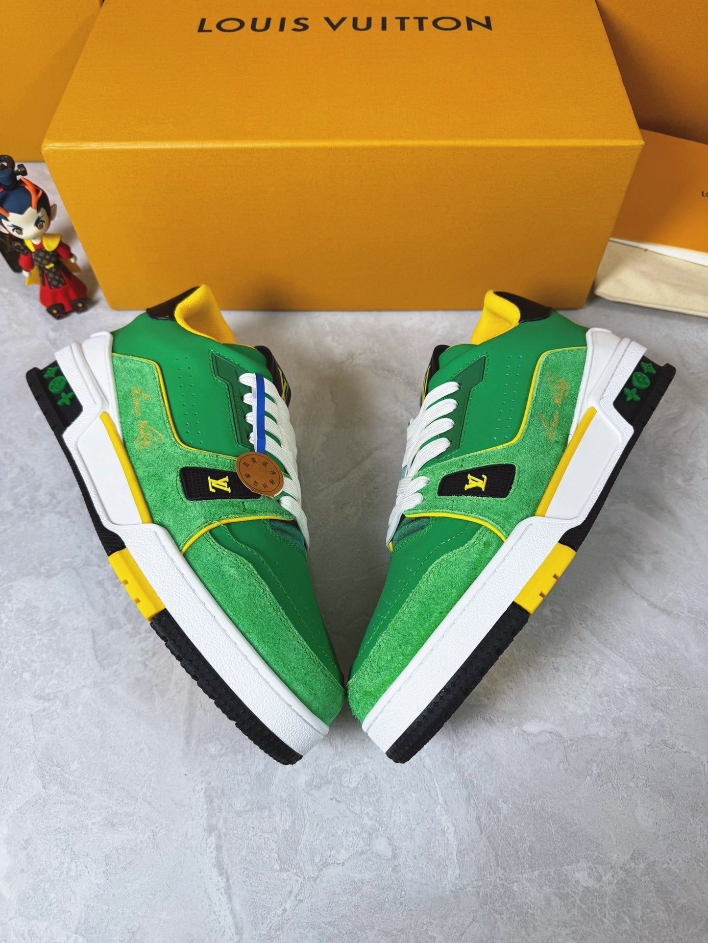 Sneakers