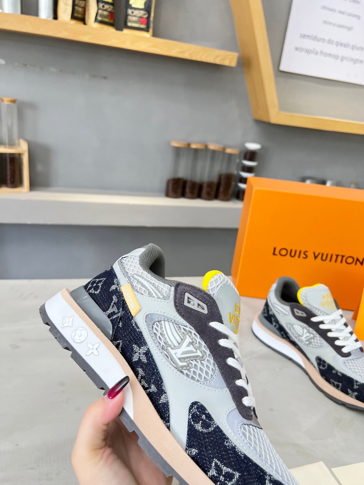 Sneakers