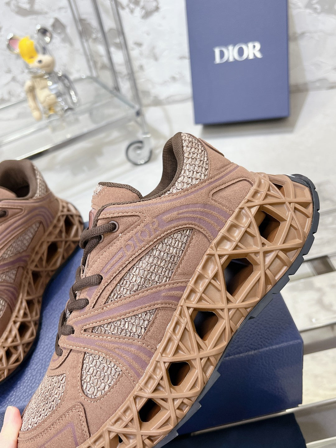 Sneakers
