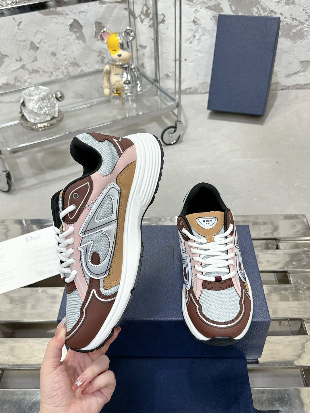 Sneakers