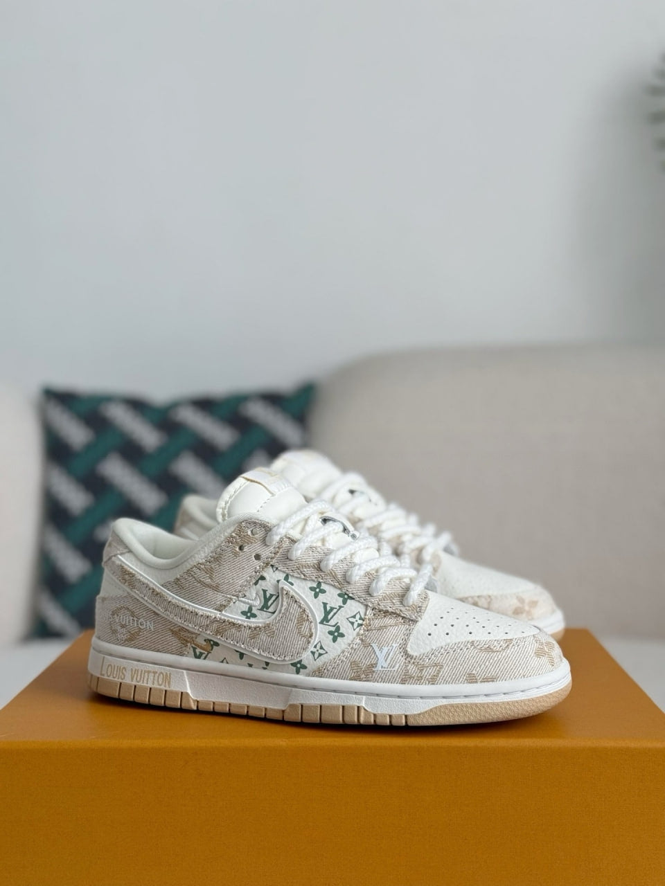 Sneaker