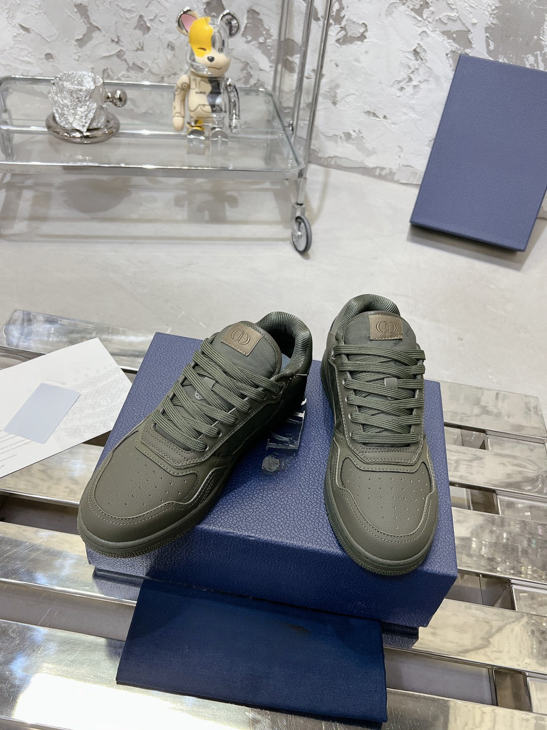 Sneakers