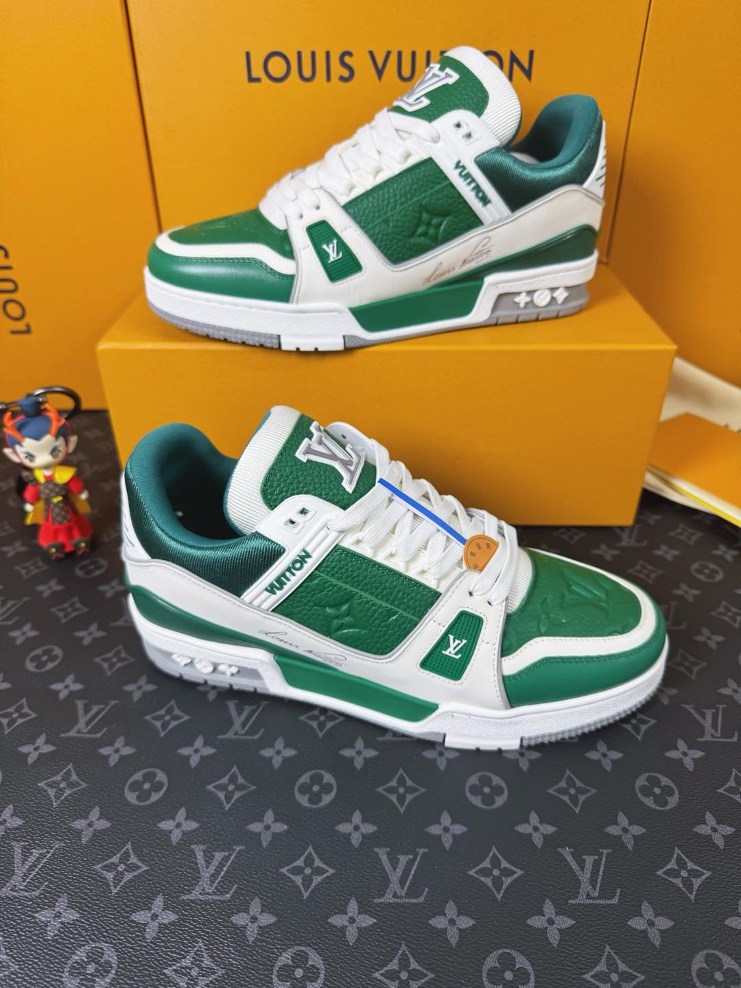 Sneakers