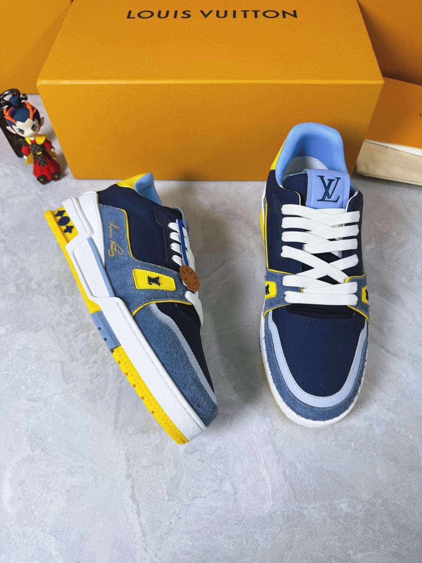 Sneakers