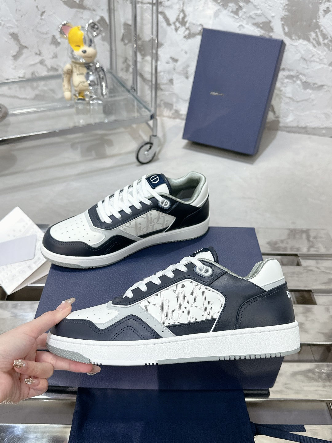 Sneakers