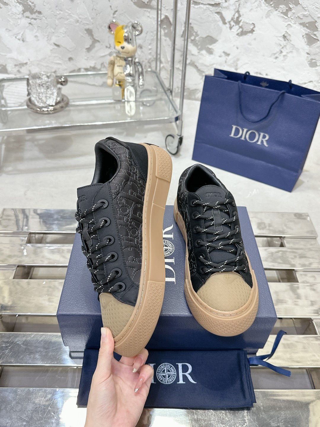 Sneakers