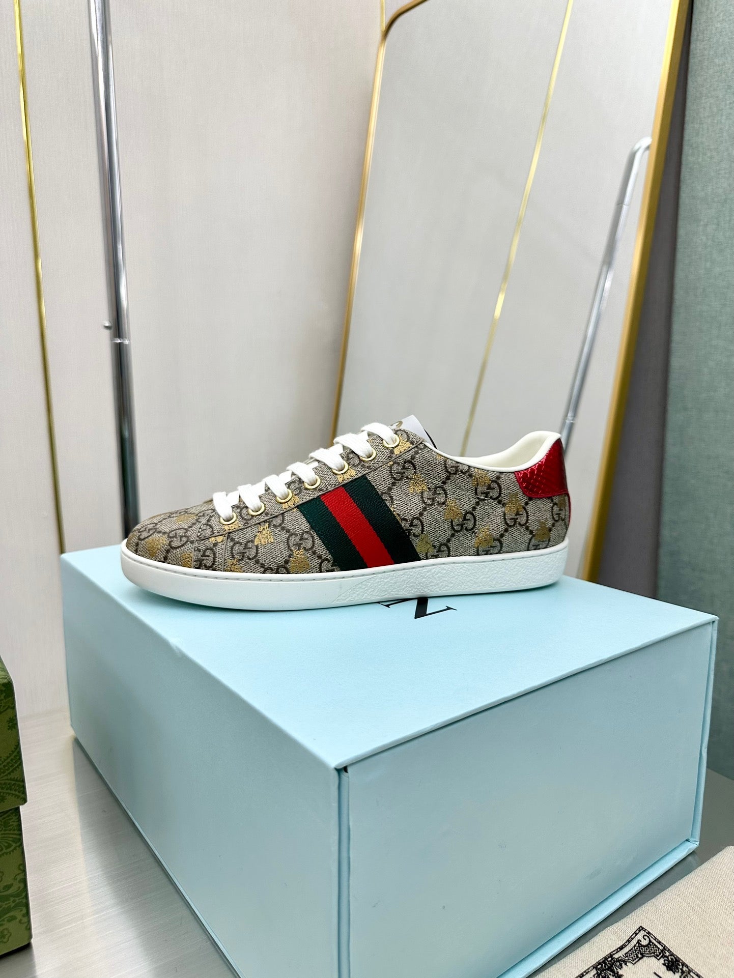 Sneakers