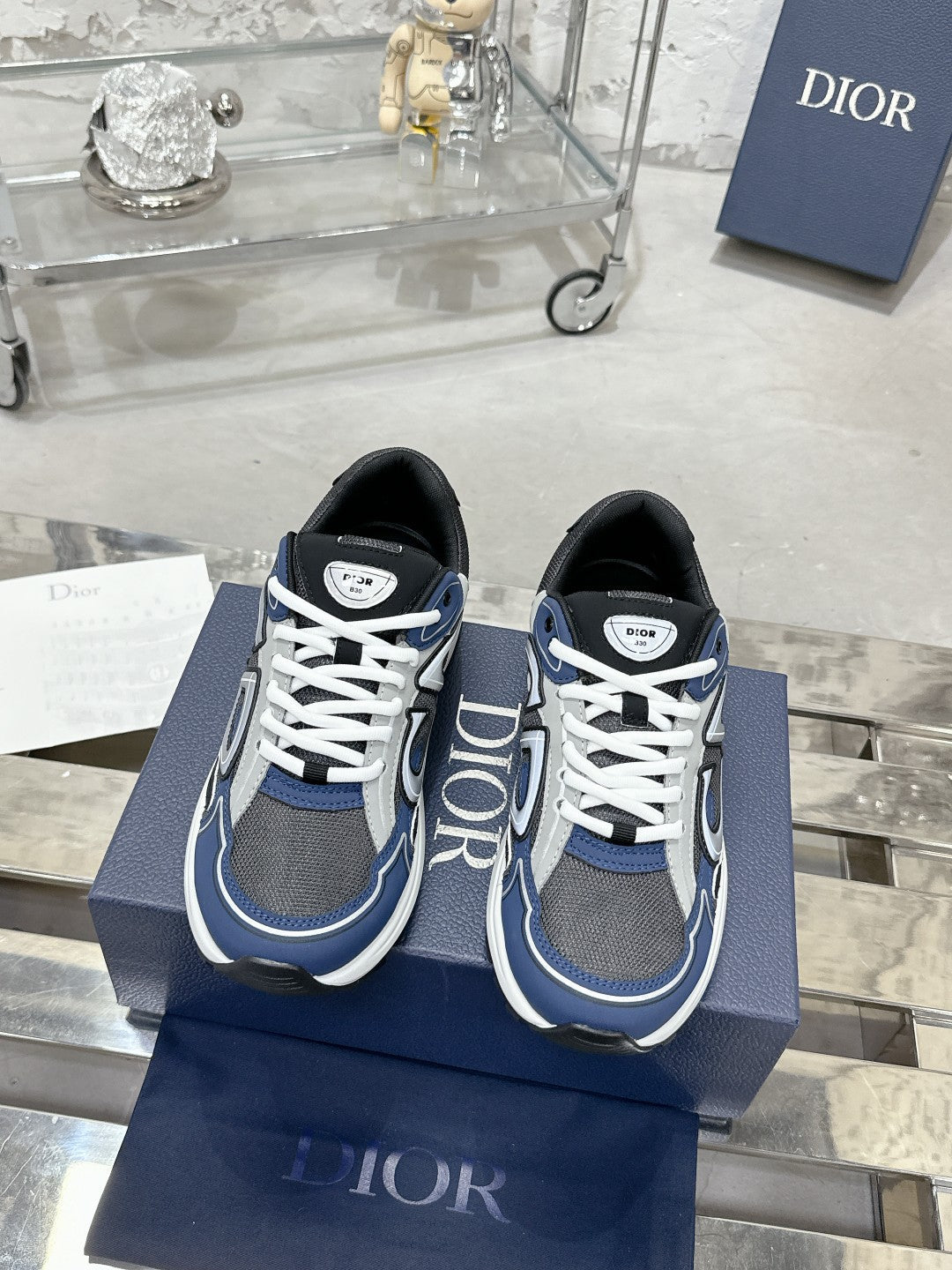 Sneakers