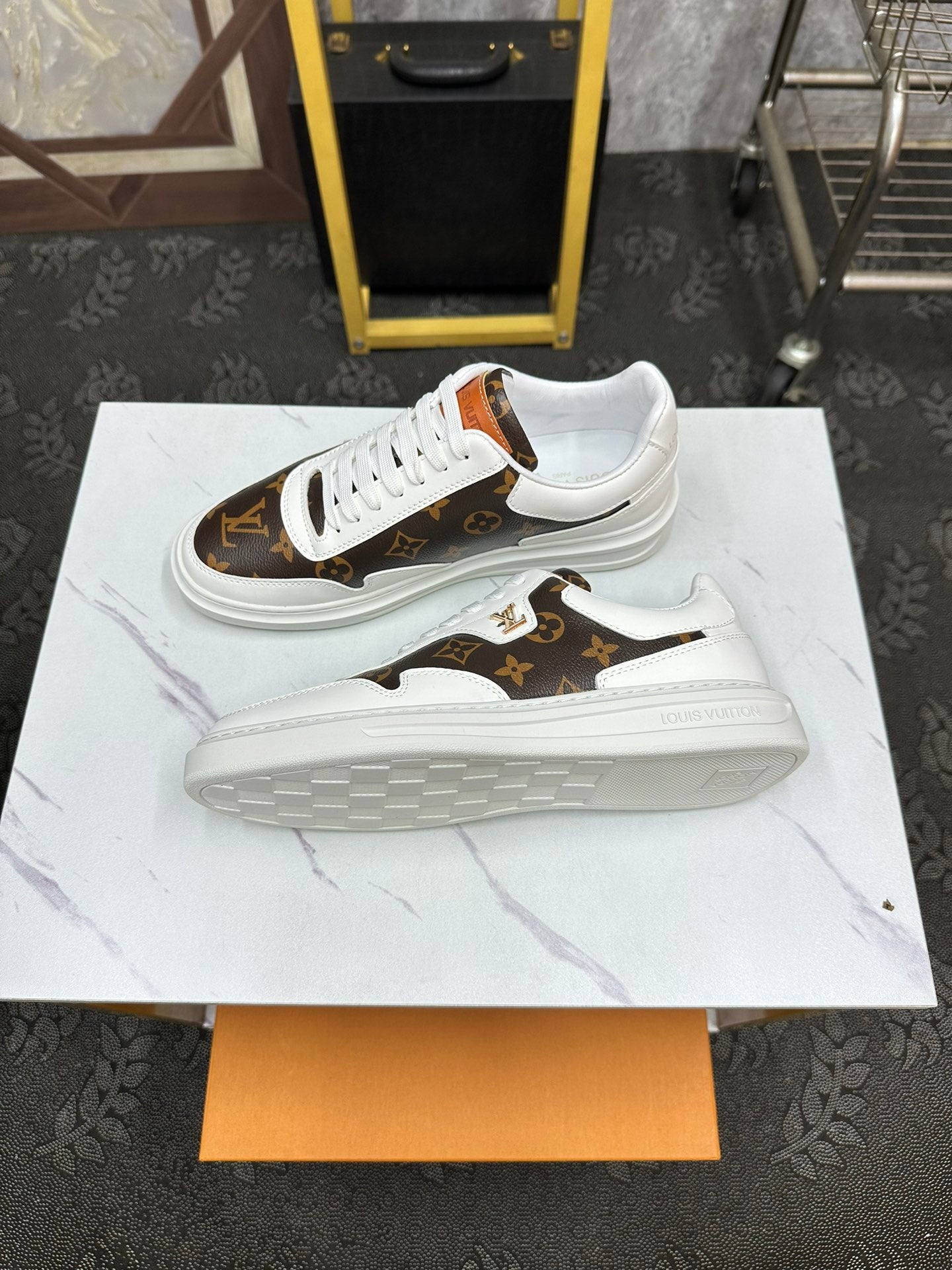 Sneakers