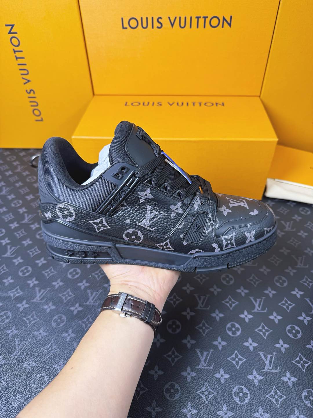 Sneakers