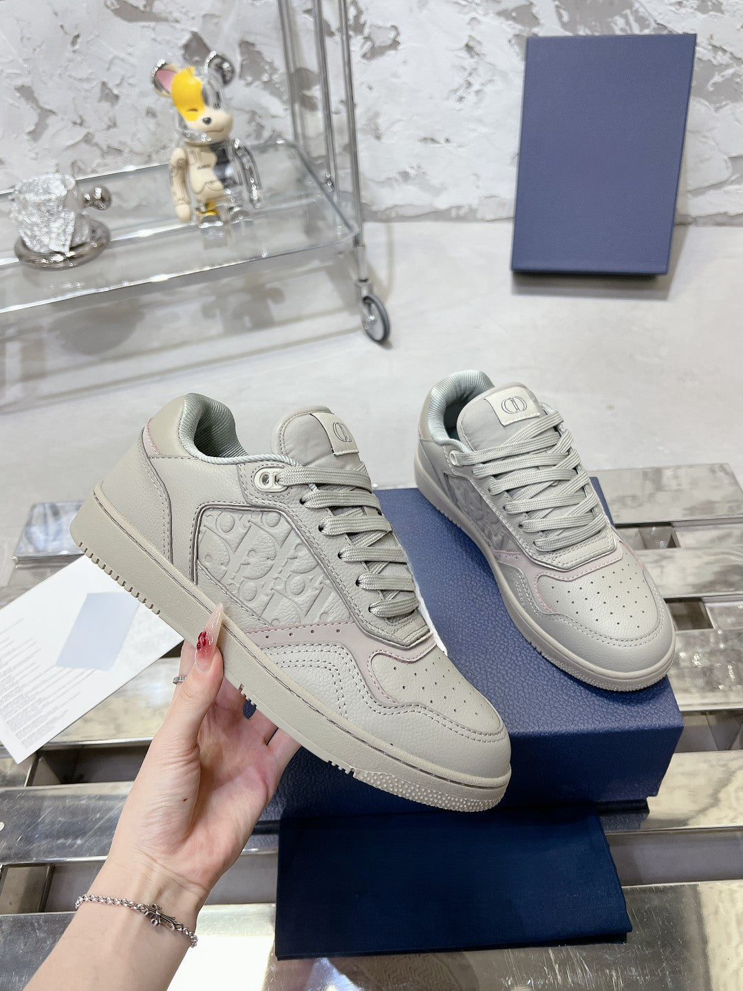 Sneakers
