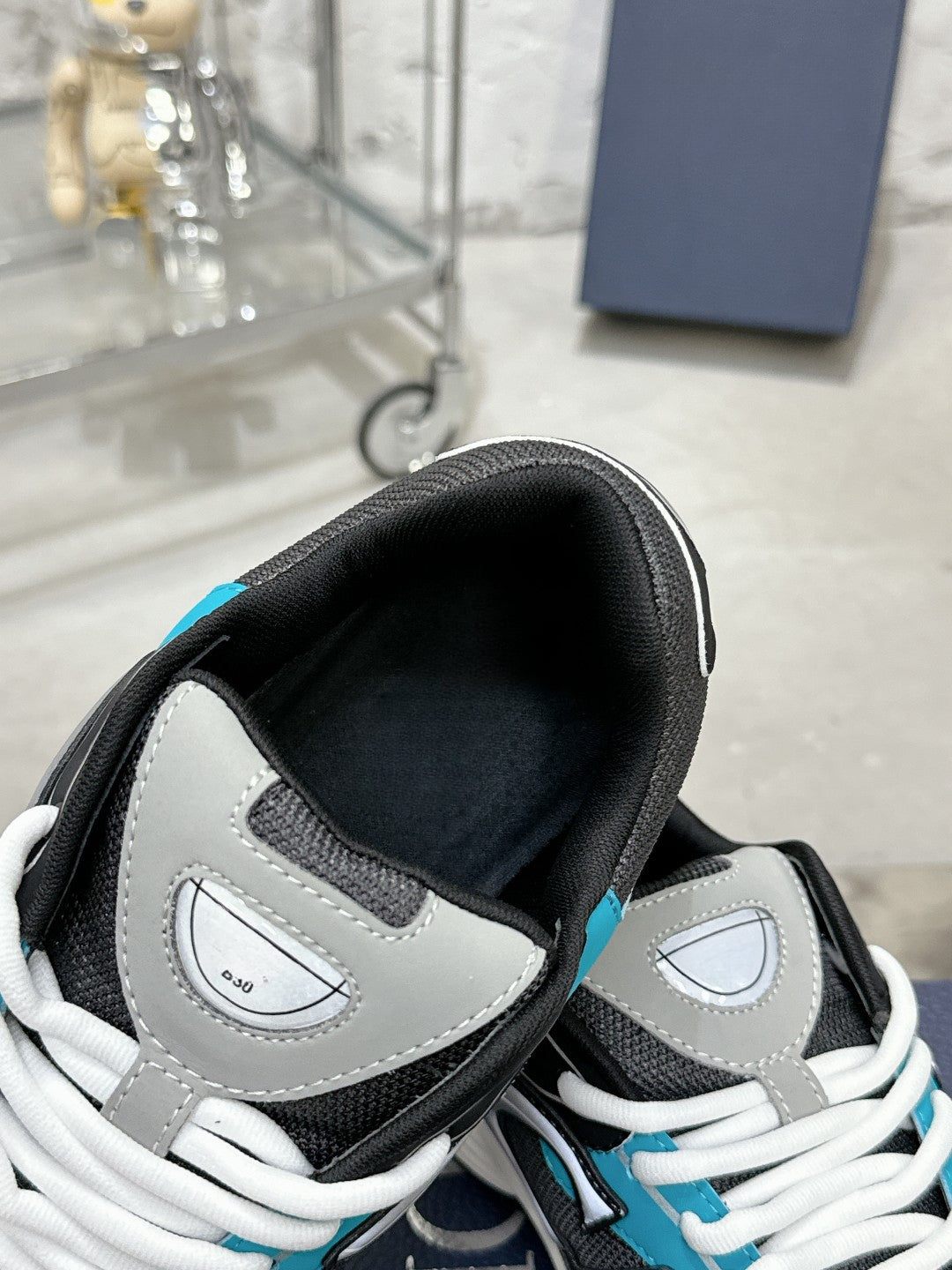 Sneakers