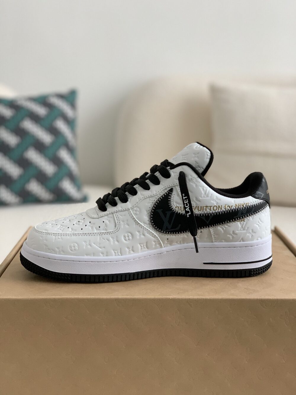 Sneaker