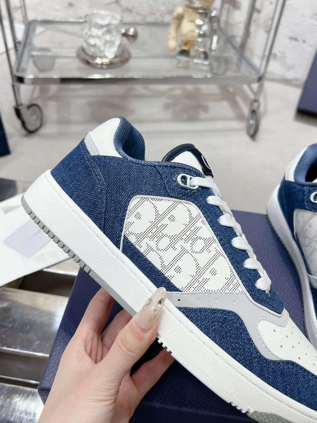 Sneakers