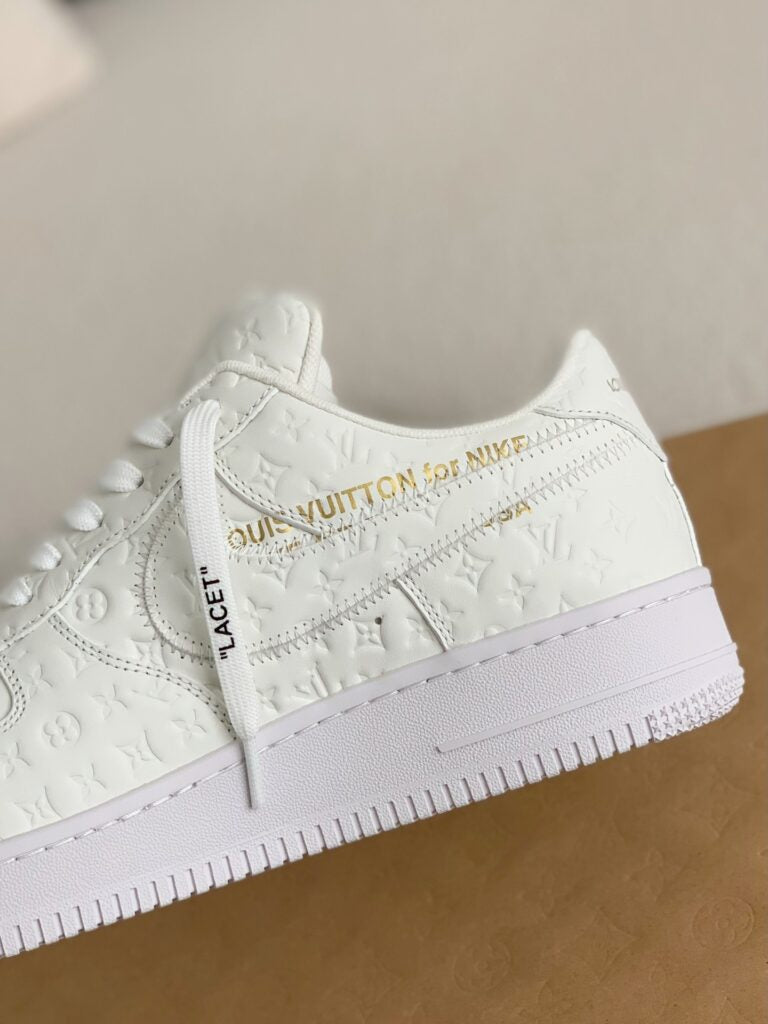 Sneaker