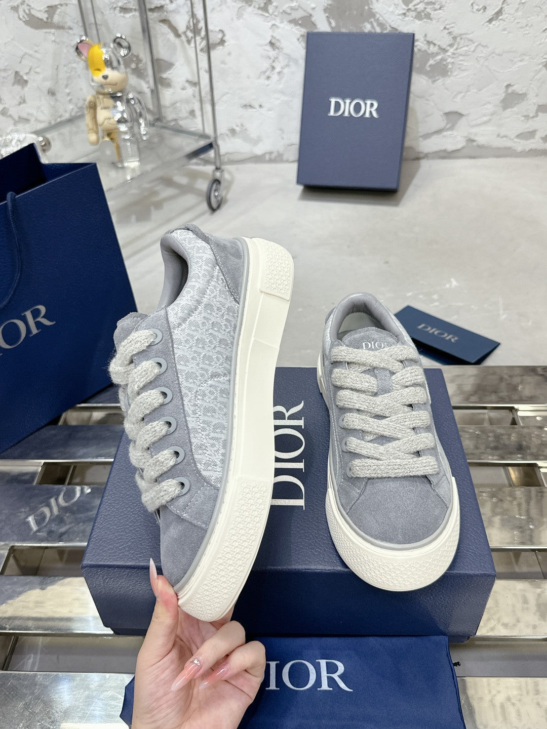 Sneakers