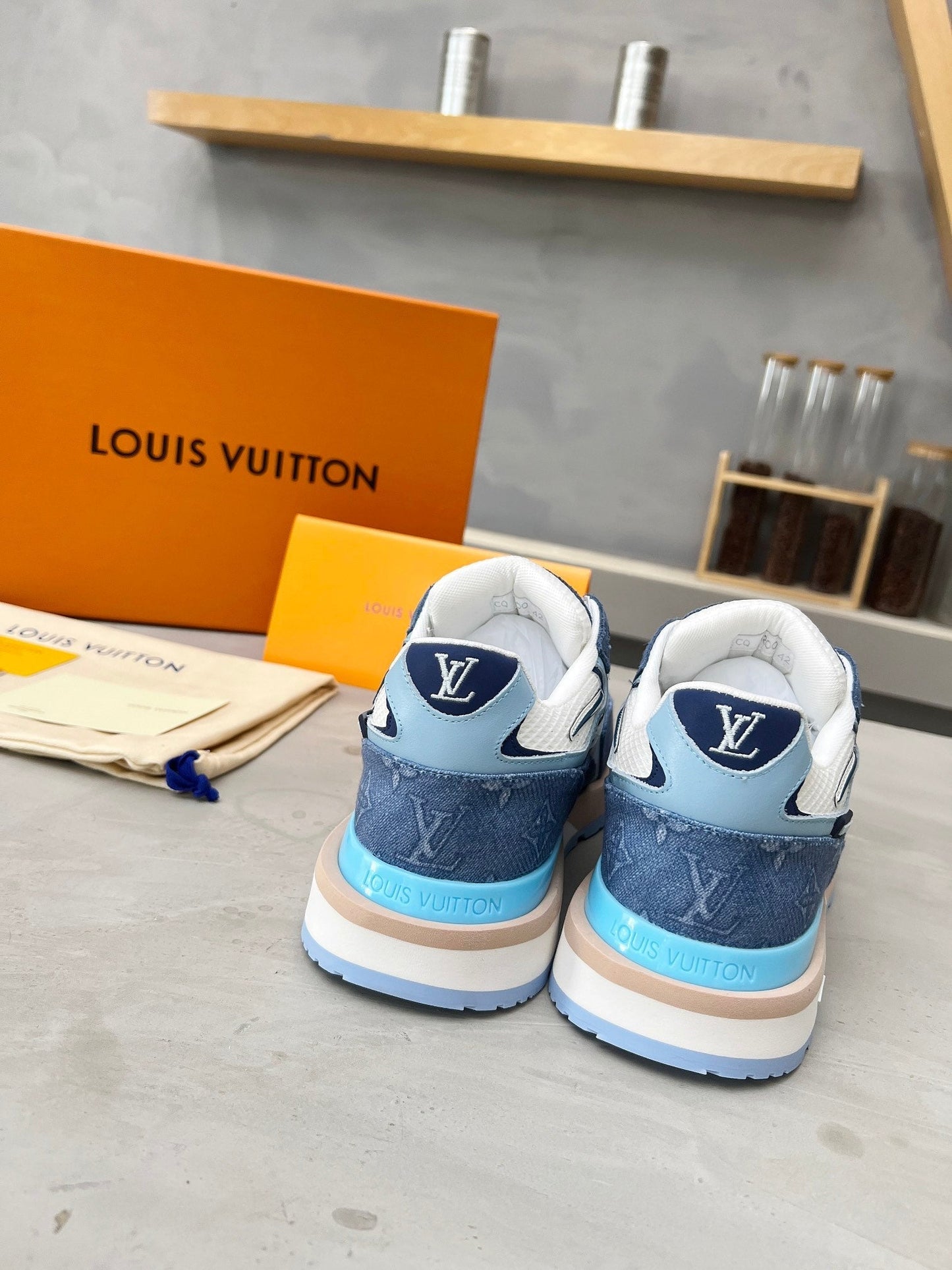 Sneakers