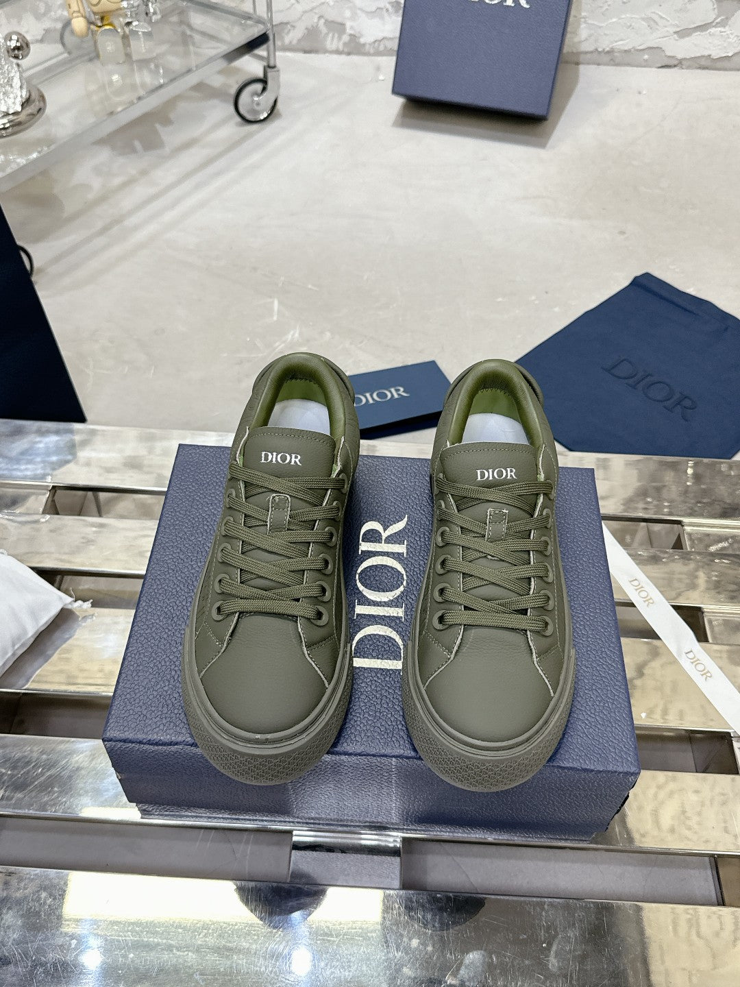 Sneakers