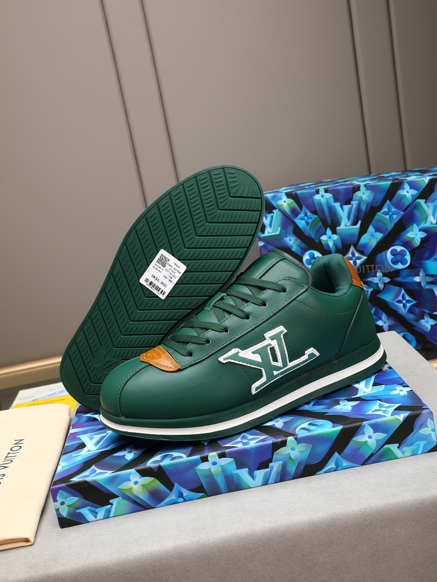 Sneakers