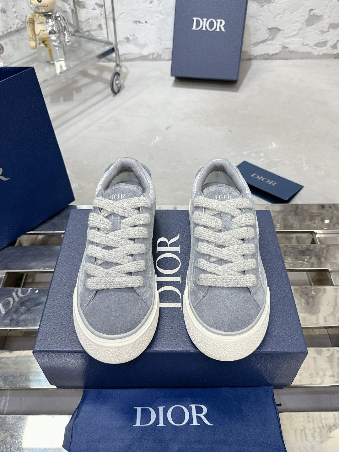 Sneakers