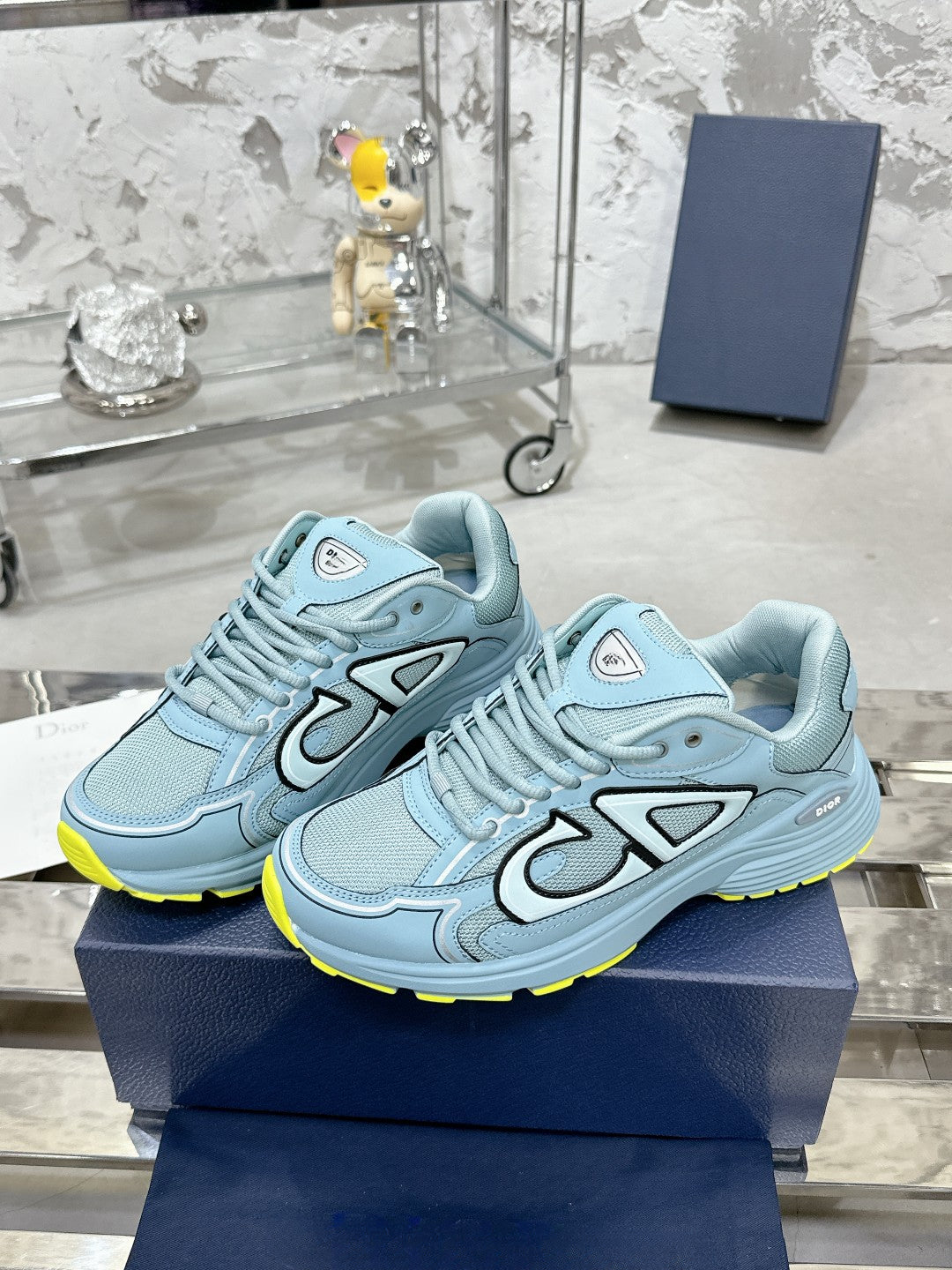 Sneakers