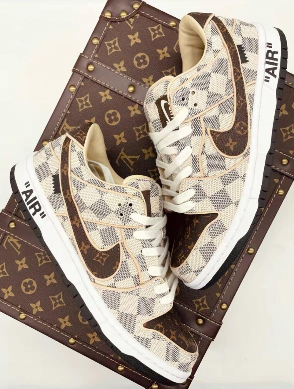 Sneaker