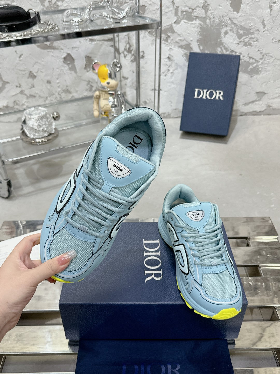 Sneakers