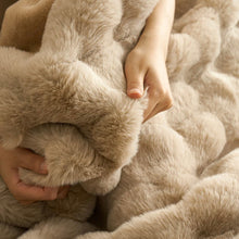 Luxe Fluffy Blanket - Emmey | Luxury Throw Blanket