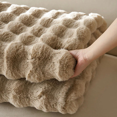 Luxe Fluffy Blanket - Emmey | Luxury Throw Blanket