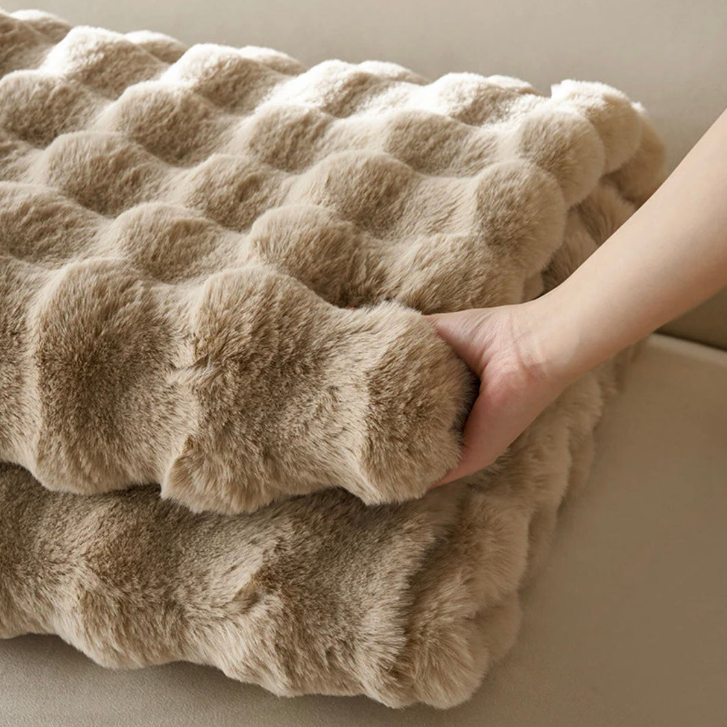 Luxe Fluffy Blanket - Emmey | Luxury Throw Blanket