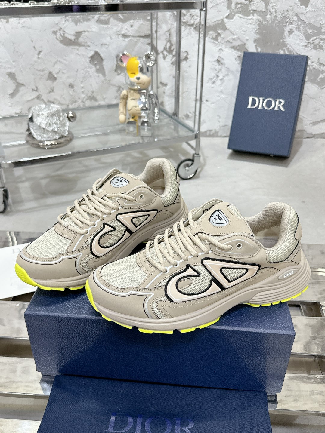 Sneakers