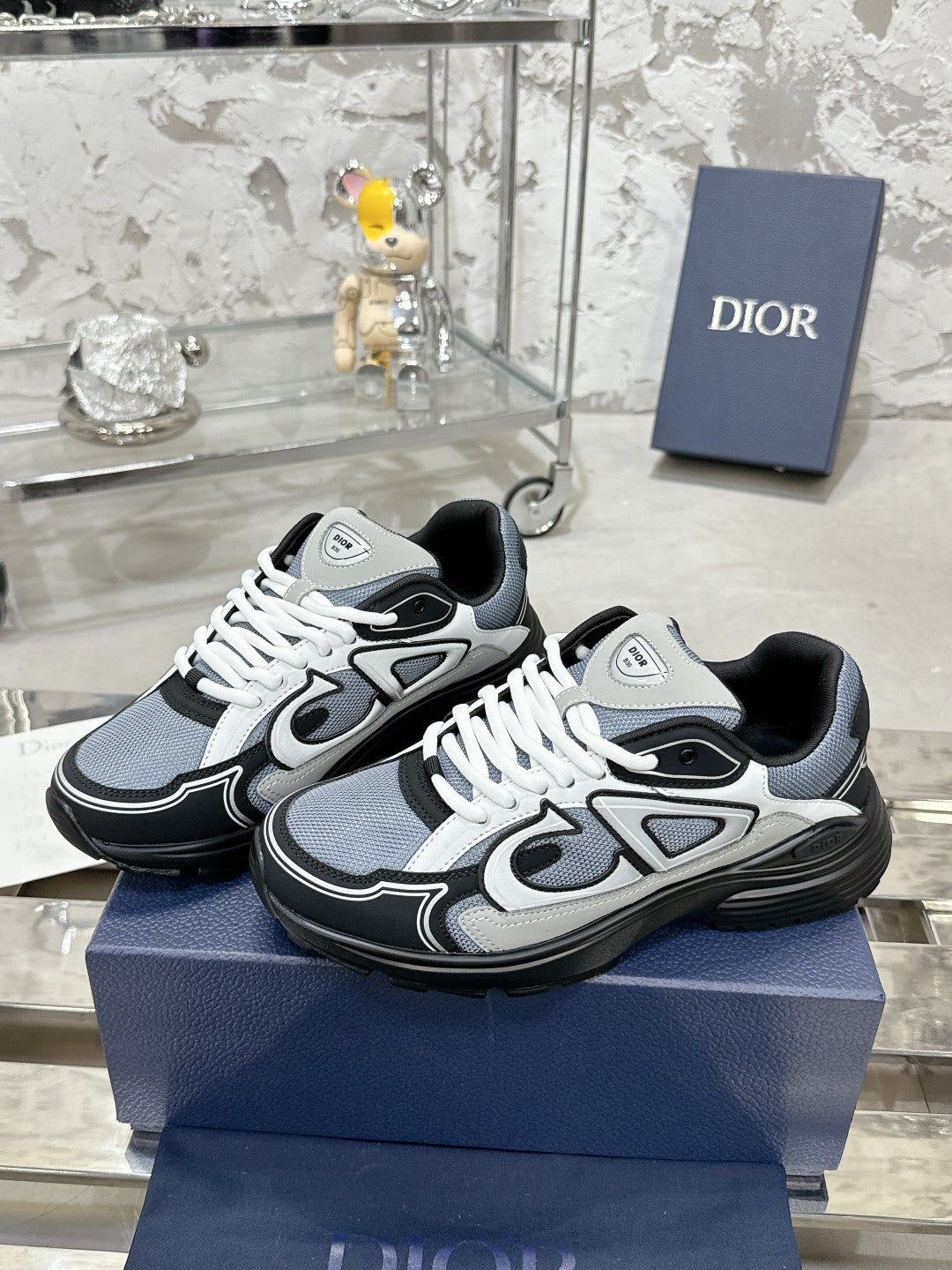 Sneakers