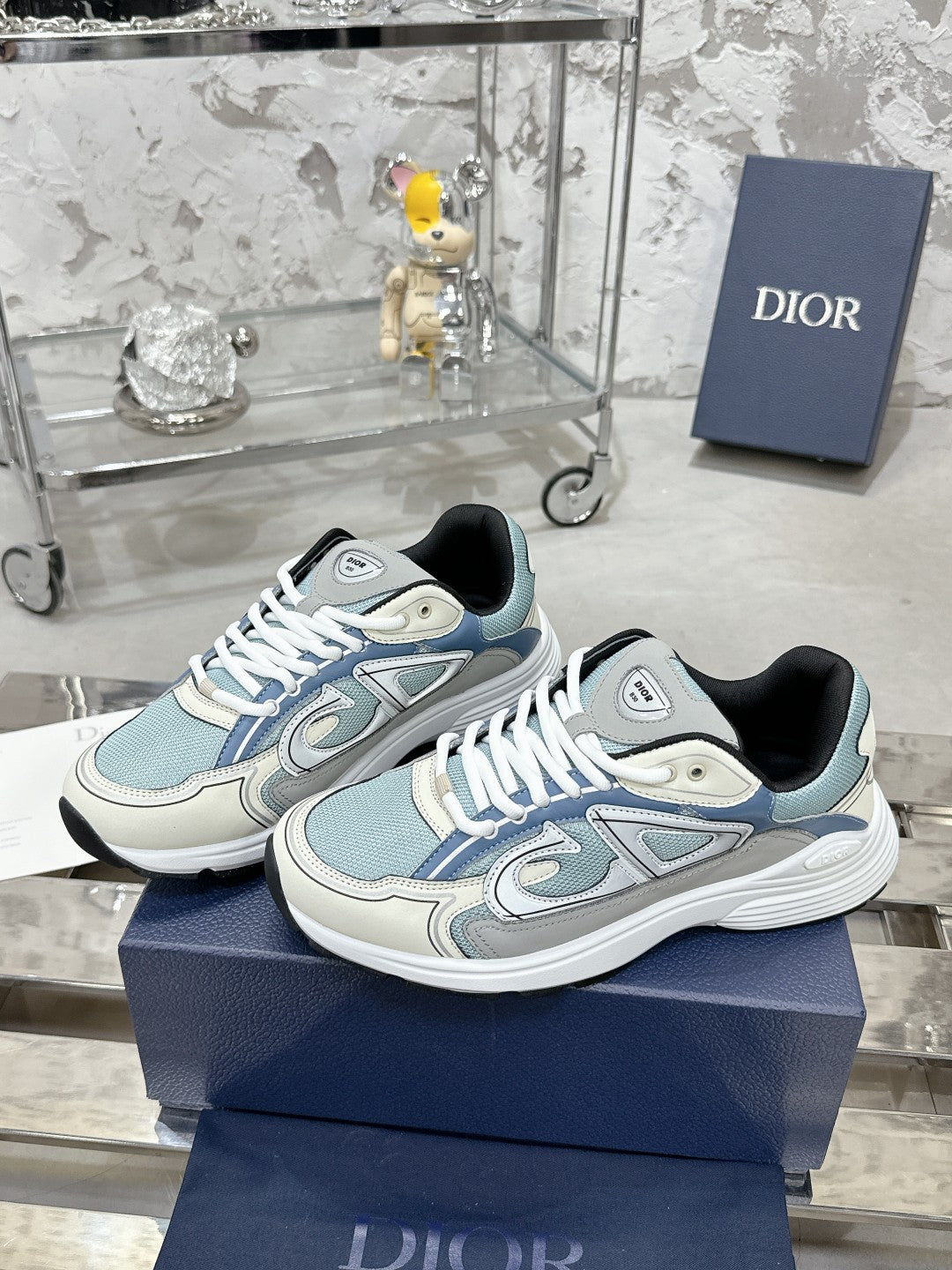 Sneakers