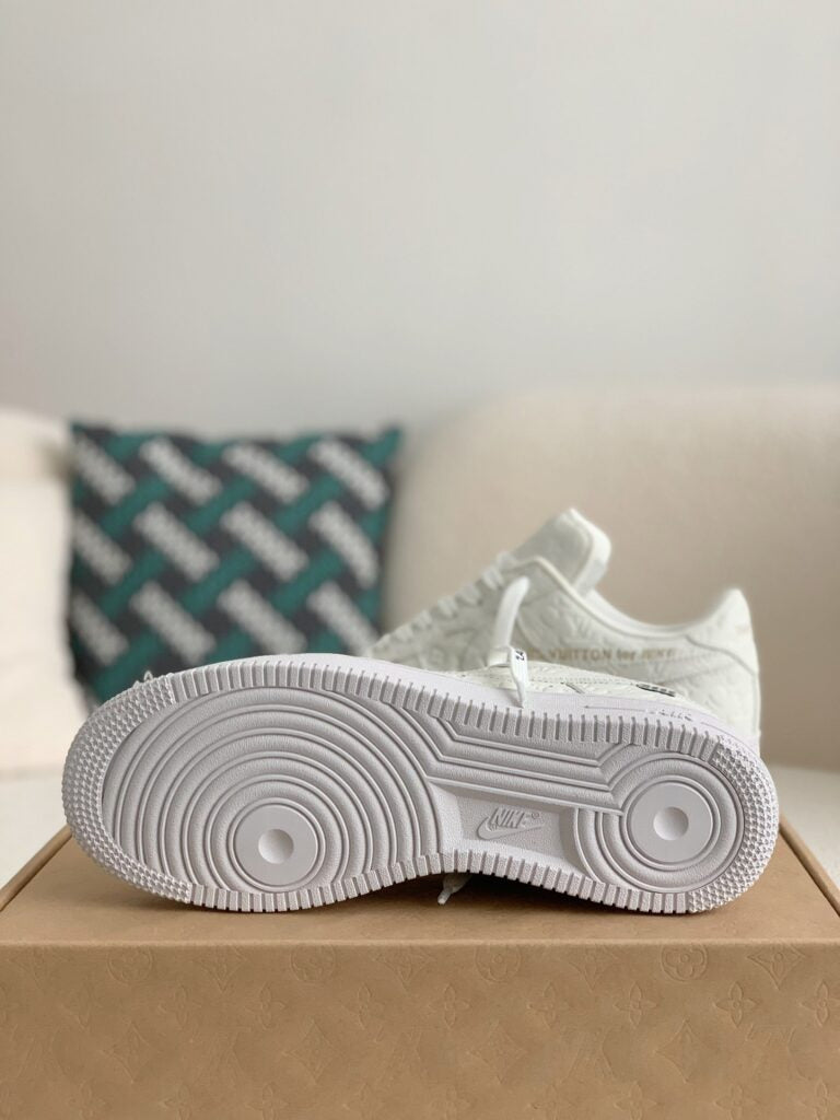 Sneaker