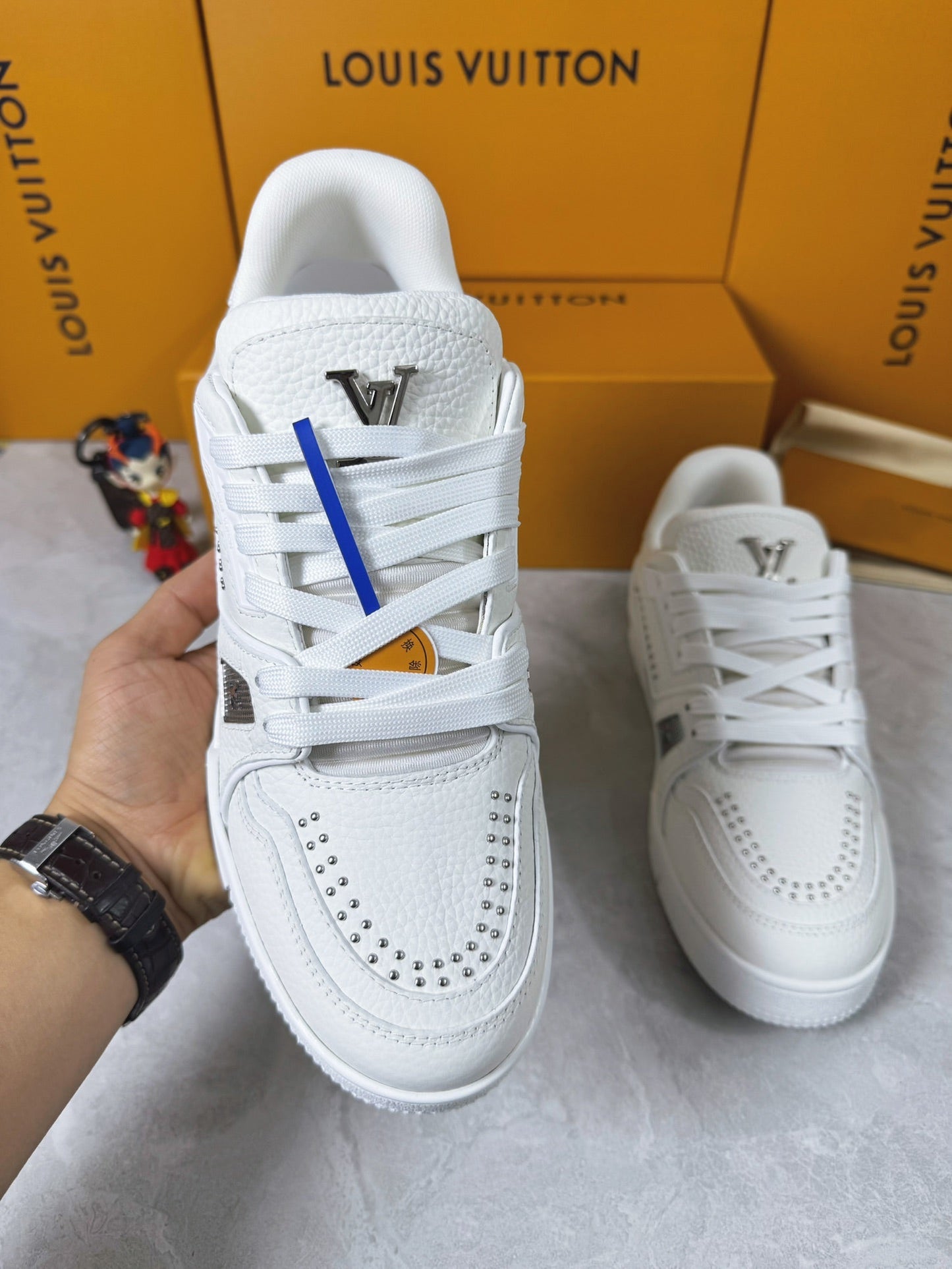Sneakers