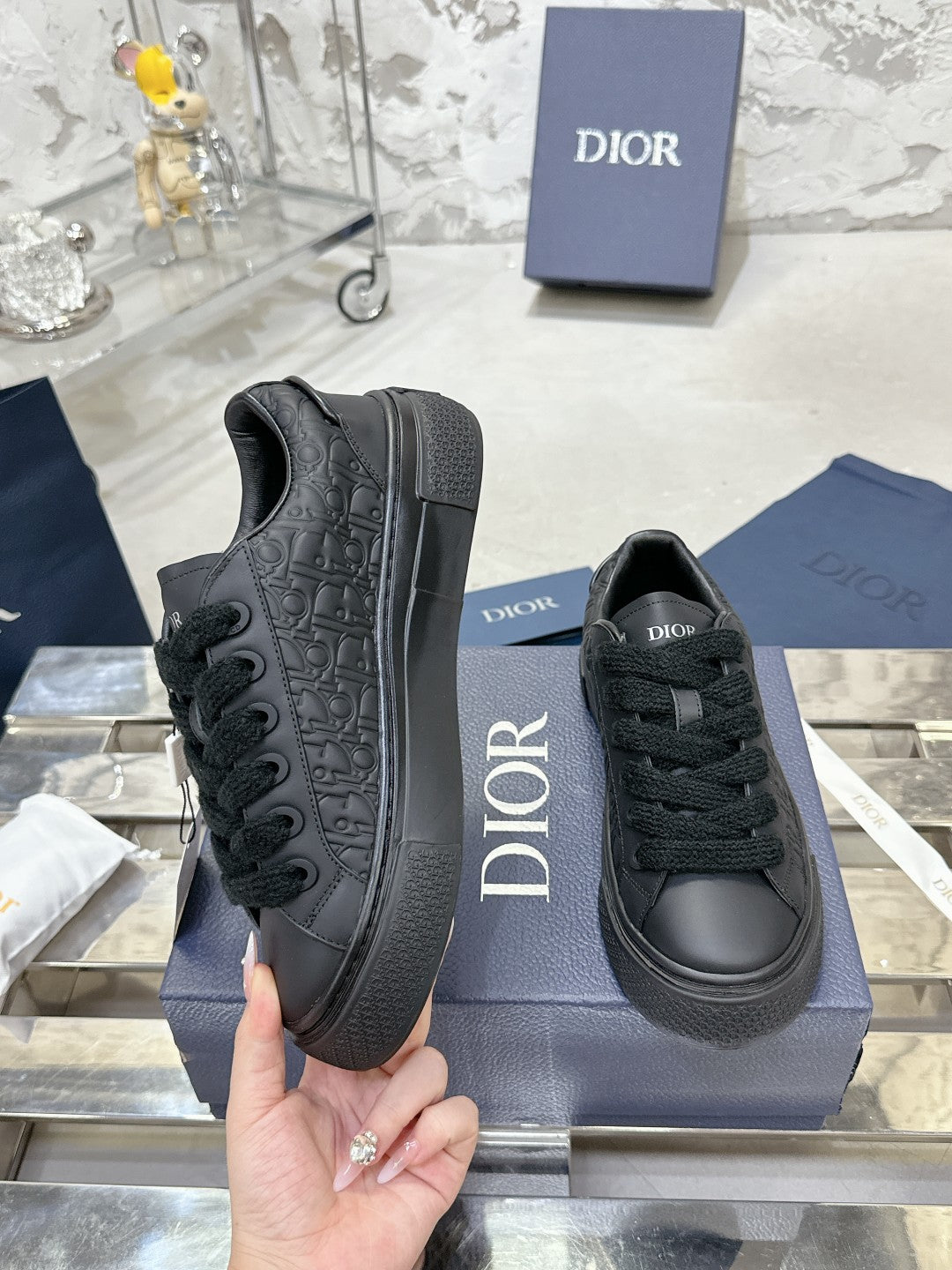 Sneakers