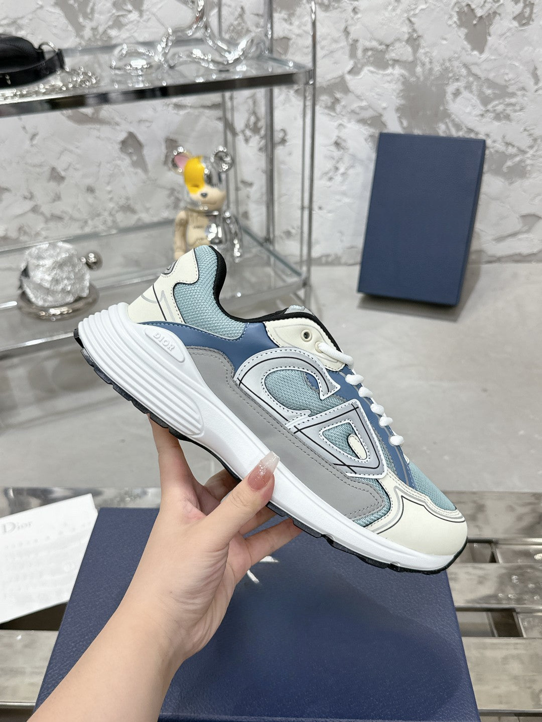 Sneakers