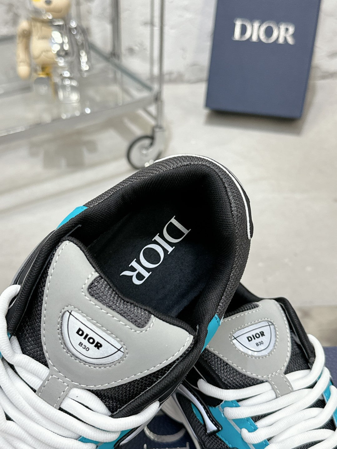 Sneakers